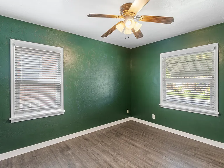 1st Bedroom (Upstairs)