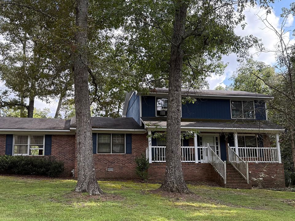 1st image of 302 Ridgewood Rd
