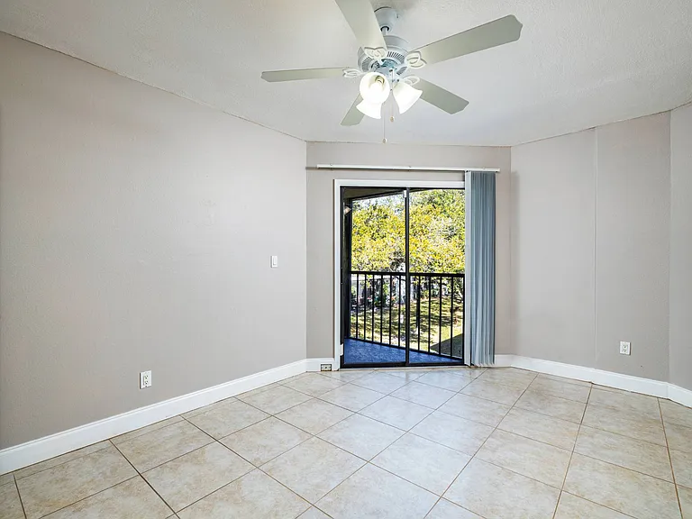 Meridian Luxury Condominiums — Photo 80