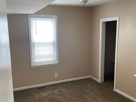 5th image of 549 E Coy Ave