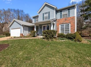 16645 Green Pines Dr, Ballwin, MO