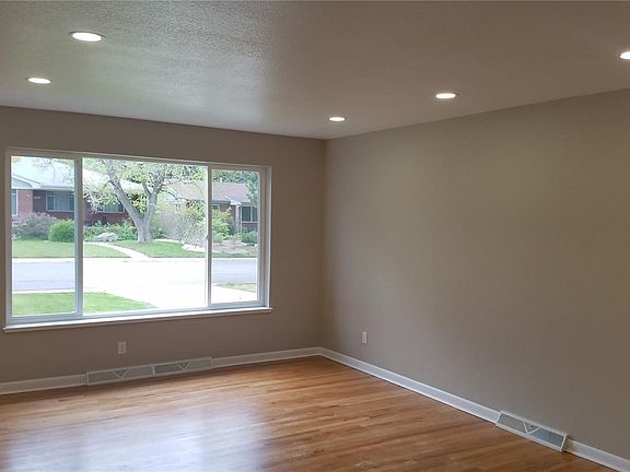 5th image of 1568 S Jasmine St