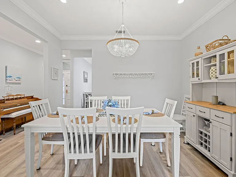 300 S Peppertree Dr — Photo 11