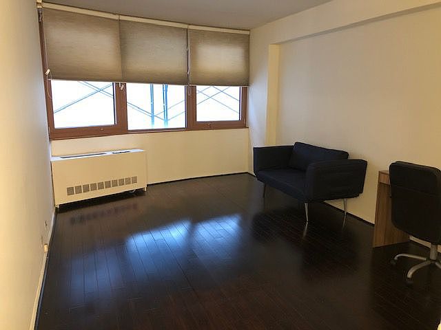 1st image of 350 W 50th St APT 4E