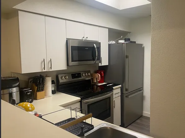 807 W 25th St APT 305, Austin, TX 78705