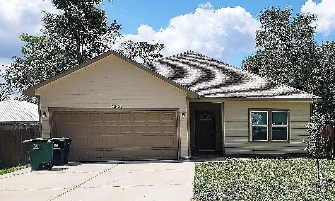 3 bed, 2.0 bath, 1673 sqft, $1,900 — Photo 1