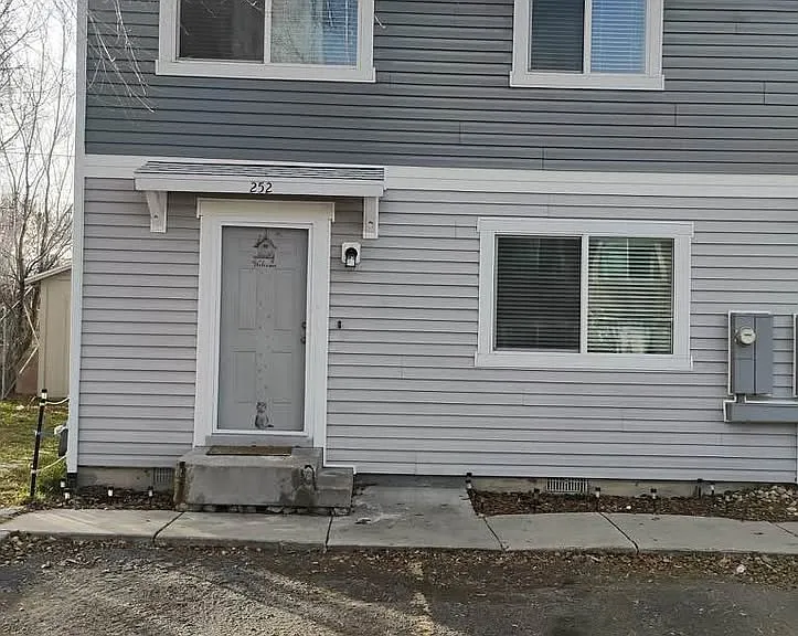 230 E Center St — Photo 1
