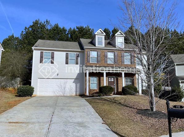 490 Village Broad St