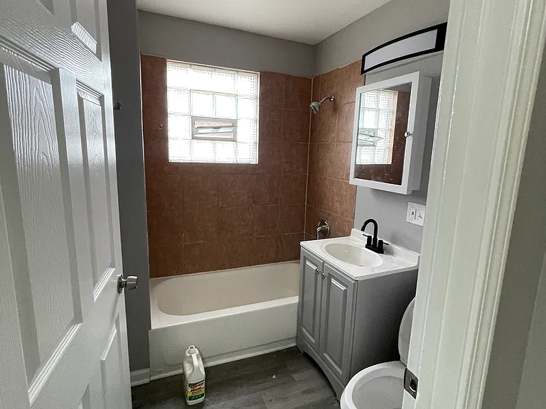 7315 S Greenwood Ave — Photo 5