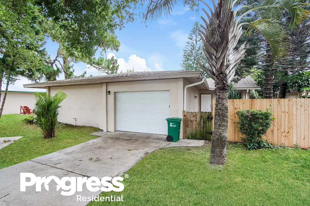Building Photo - 225 Bayhead Dr