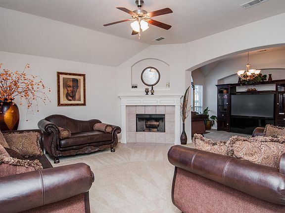 4th image of 1201 Copper Dr
