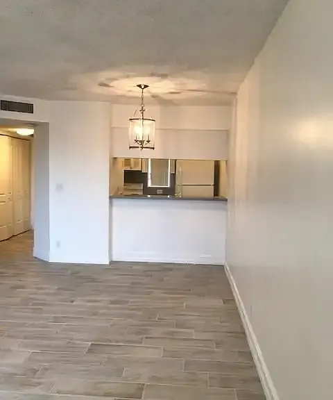 911 Twin Lakes Dr #3-N — Photo 5