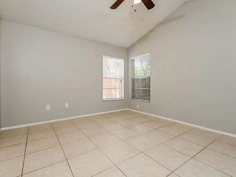 13656 Laraway Dr — Photo 8