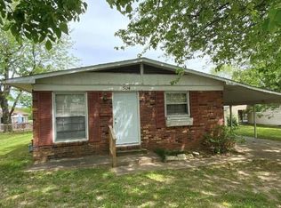 504 Harvard Dr, Scott City, MO 63780