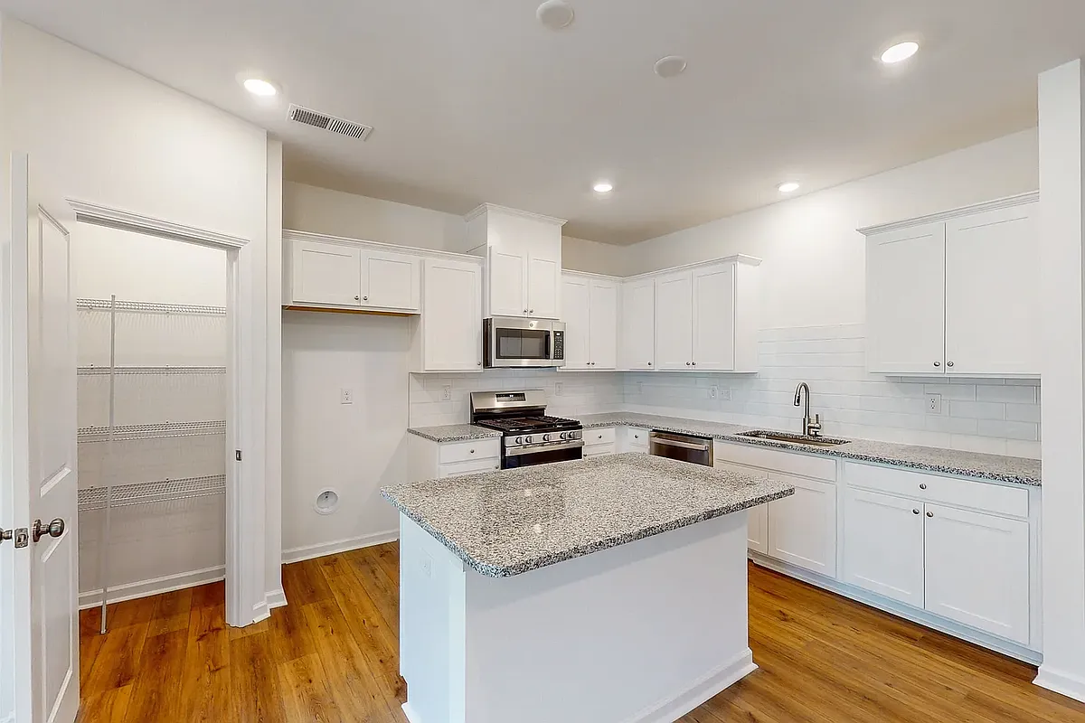 Building Photo - 2752 Yeager Dr NW