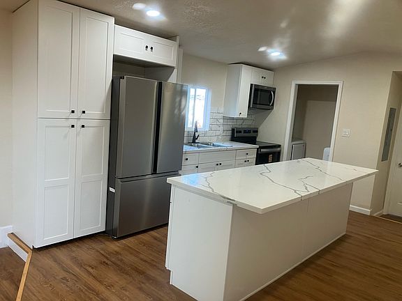 2nd image of 32668 Broadview Acres