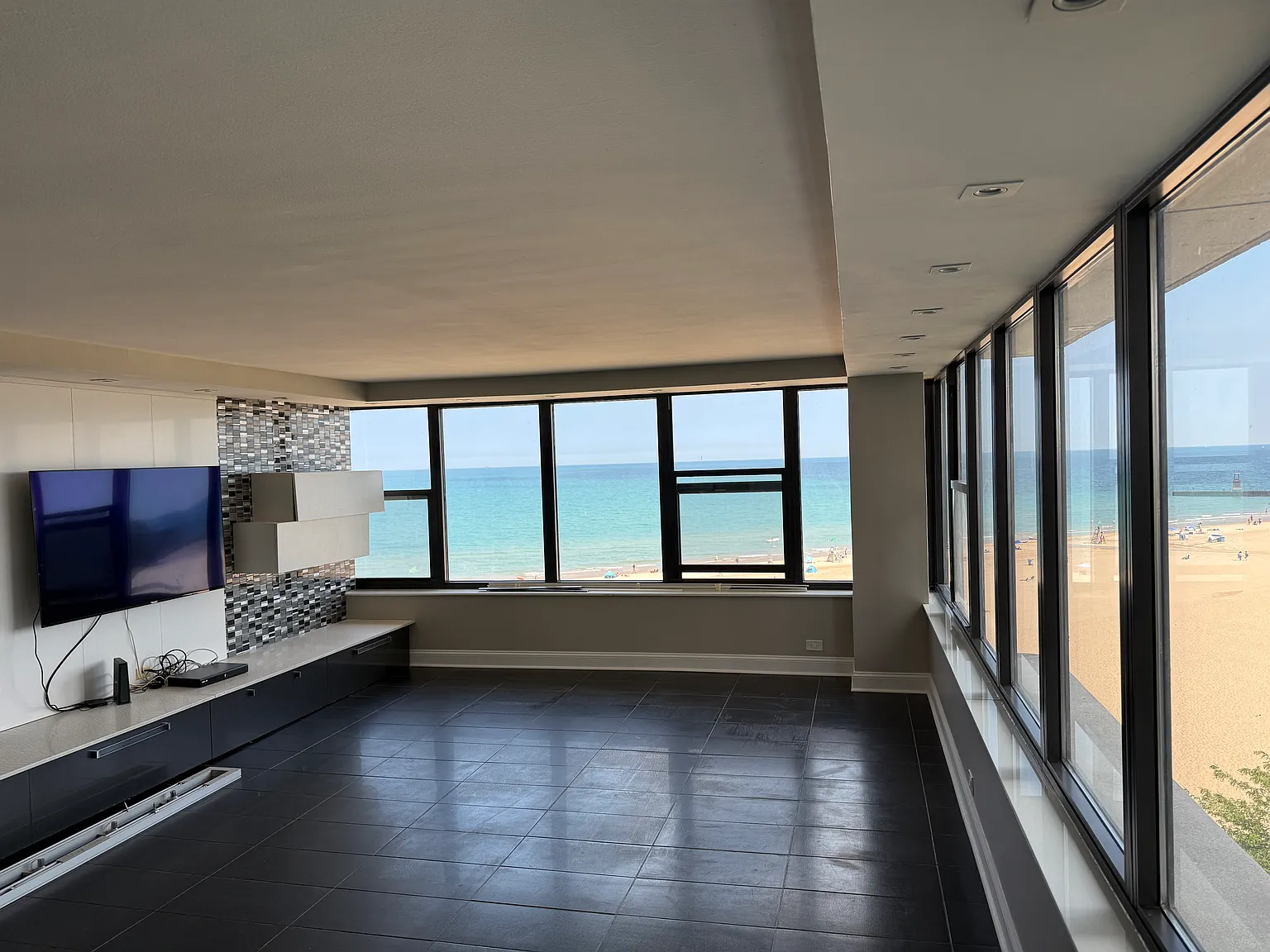 2 bed, 1550 sqft, $3,300 — Photo 3
