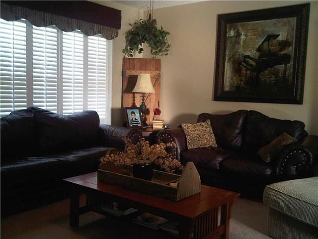 1st image of 62 Grassmire Dr
