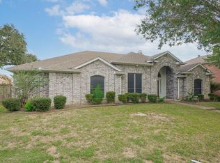 2922 Spartacus Dr, Grand Prairie, TX 75052