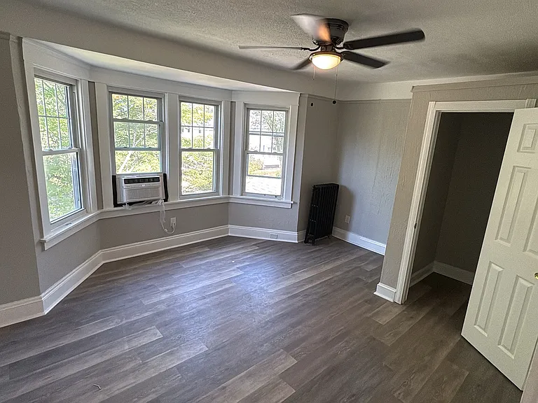 16314 Scottsdale Blvd — Photo 11