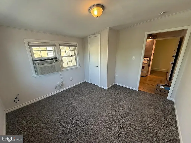 2642 N Pershing Dr #1 — Photo 5