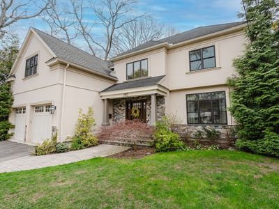 140 Greenwood St, Newton, MA, 02459