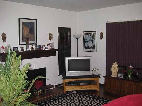 2nd image of 1030 Argonaut St