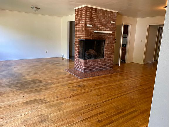 Spacious dining / great room