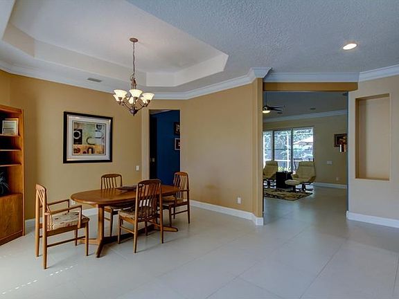3rd image of 9801 Woodbay Dr
