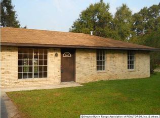 1033 Bruce Dr, Denham Springs, LA 70726
