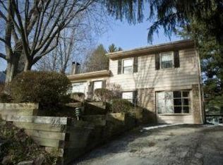 24 W Golf Club Ln, Paoli, PA 19301