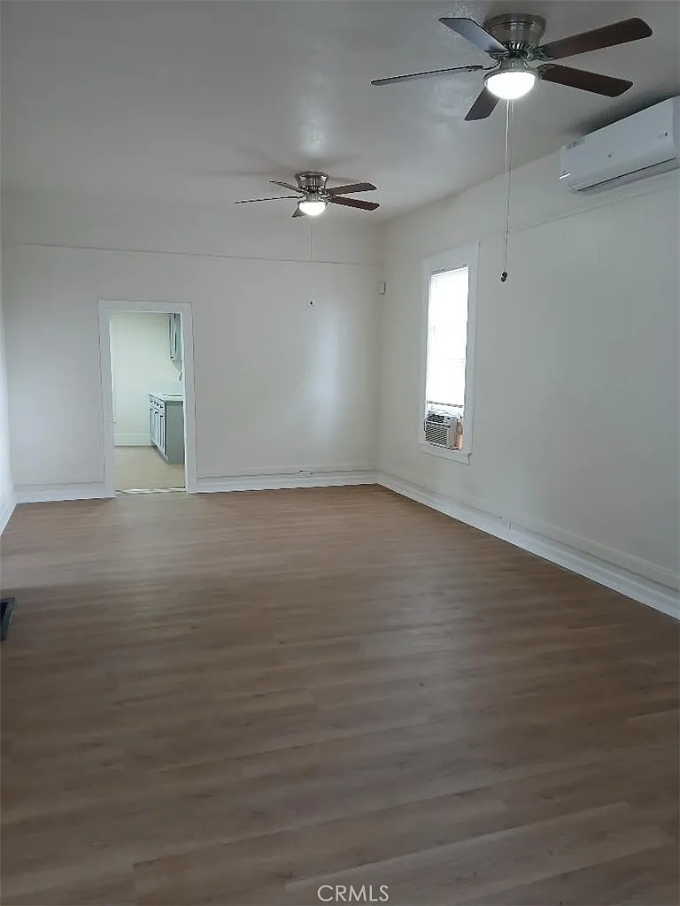 5 bed, 1958 sqft, $2,280 — Photo 3
