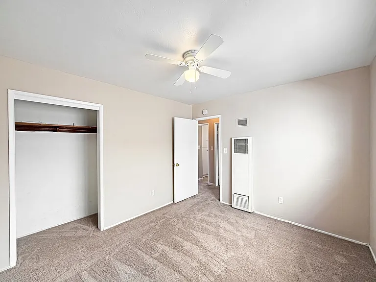 SD: Comfortable 3BD/1.5BA Apartment in Normal Heights with Reserved Parking — Photo 13