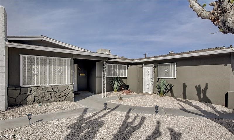 1st image of 4620 Lilliput Ln