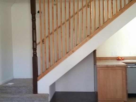 Livingroom, stairs to master