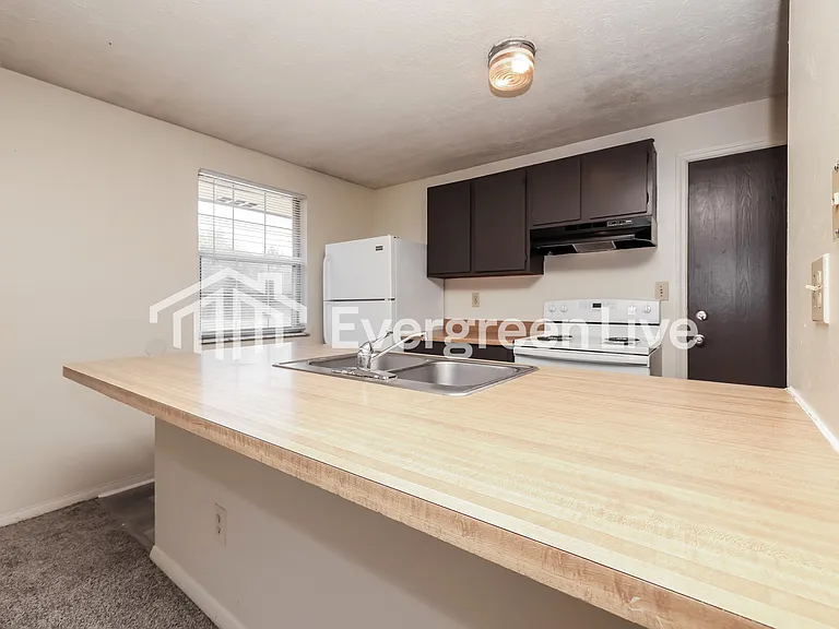 7724 Mount Hood Dr — Photo 8