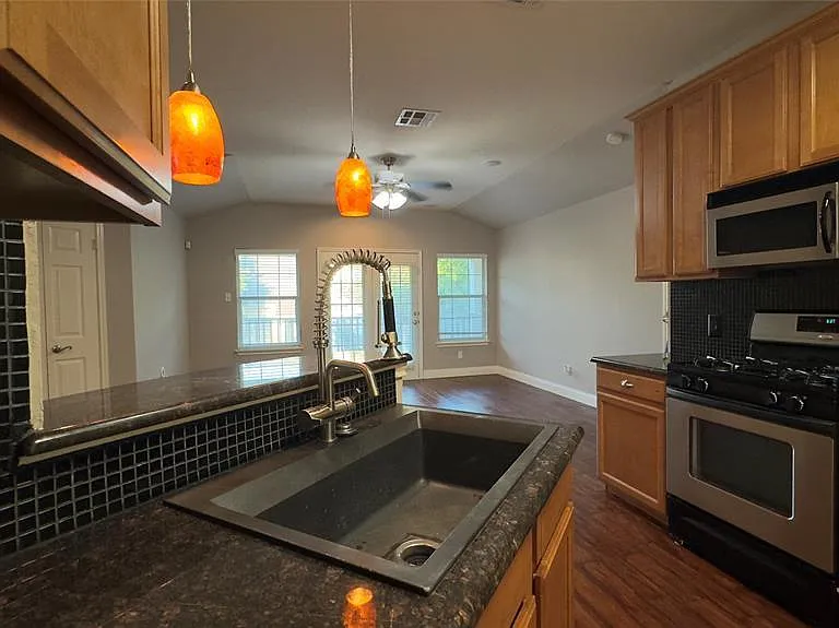1900 Scofield Ridge Pkwy #5501 — Photo 4