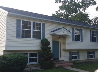 6 Rocky Ln, Pikesville, MD 21208