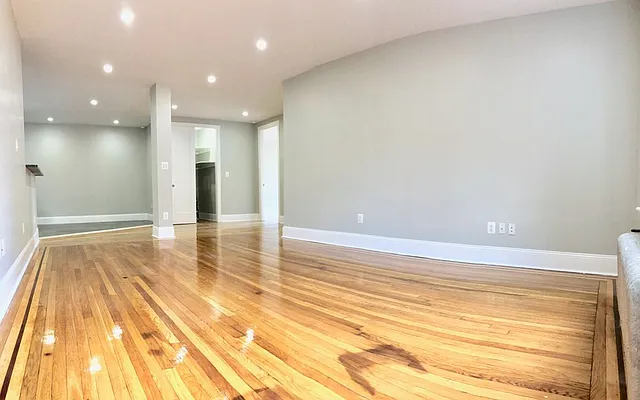 Rented by Zjama Realty Corp | media 10