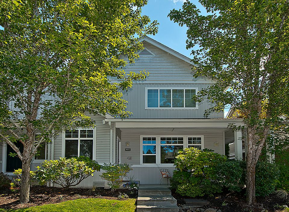 1st image of 922 232nd Pl NE #922