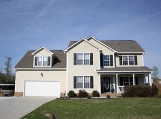 200 Thrush Ct, Jacksonville, NC 28546