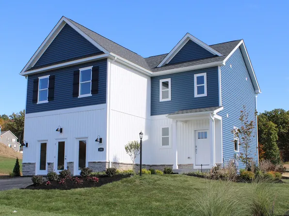 215 Crabapple Ln, Beaver Falls, PA 15010