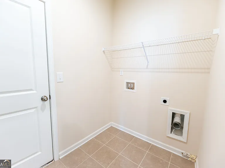 57 Robertson Ave — Photo 9