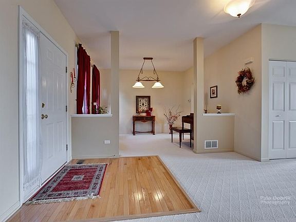 3rd image of 311 Woodhill Ln