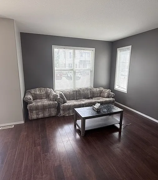 135 Pawlychenko Ln — Photo 3