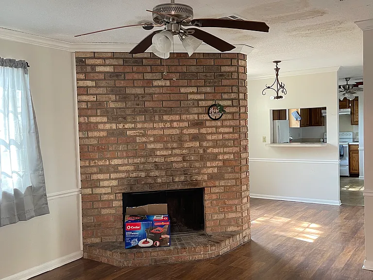 323 Deckbar Ave #201 — Photo 3