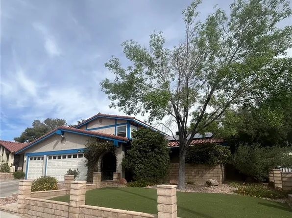 8908 Silvagni Dr, Las Vegas, NV 89117