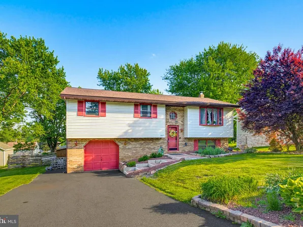 2637 Hemlock Dr, Columbia, PA 17512