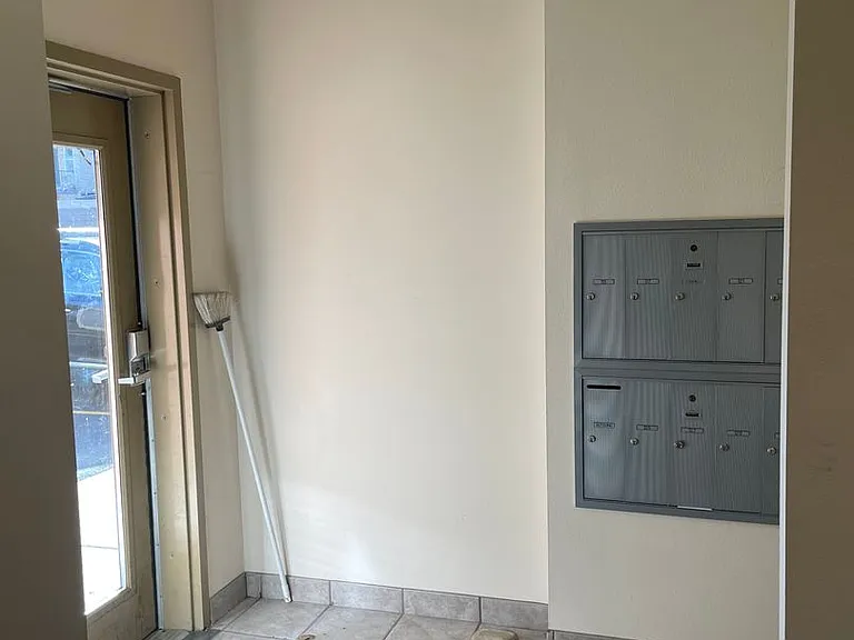 117 E Washington St — Photo 14