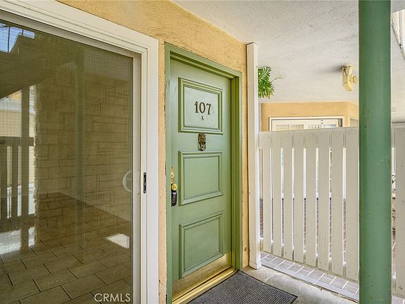 3rd image of 121 Sinclair Ave Unit 107